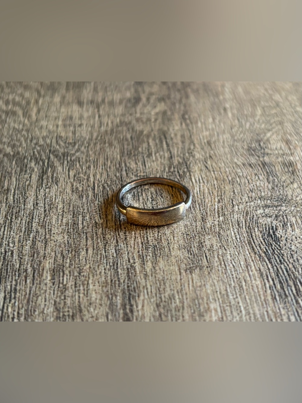 Women’s size 9.5 gold tone rectangular plaque or bar accent ring